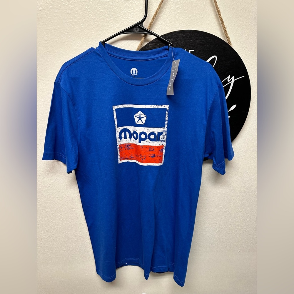 NEW WITH TAGS  (MOPAR SIZE LARGE T-SHIRT)